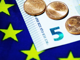 EUR/USD Analysis: Bulls turn cautious near 61.8% Fibo., this week’s key inflation data awaited